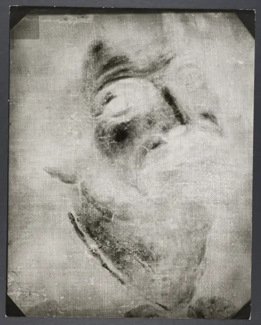 Uomo con canestro di frutta