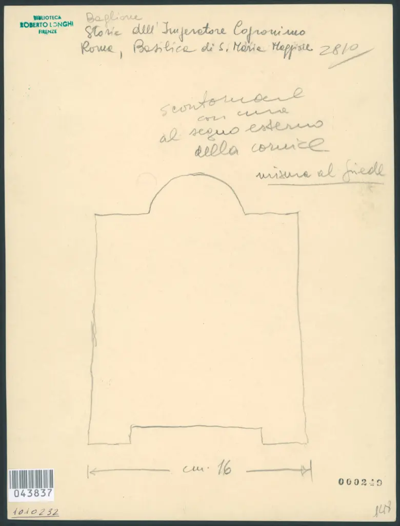 Roma - Basilica di S. Maria Maggiore. Cappella Borghese o Paolina. Particolare dell'arcone d'ingresso con affresco del Baglioni.