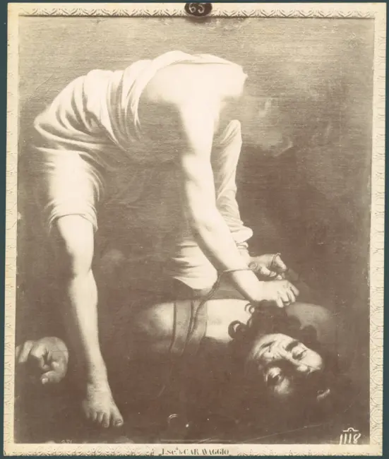 David lega la testa di Golia