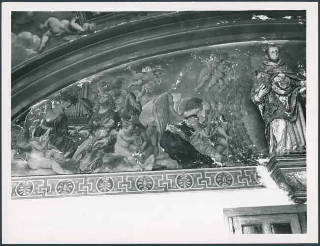 Decorazione murale del sottocoro: Gloria angelica; Mosè; Aronne
